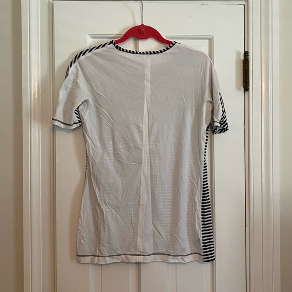 Lululemon Cotton Tee - Picture 3 of 5